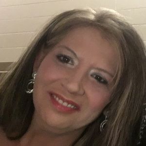 Meet your Posher, Nora